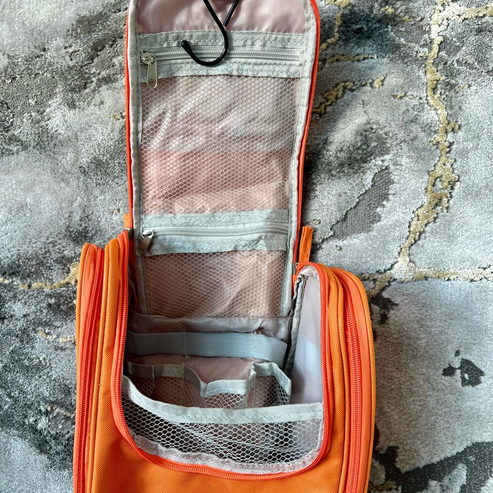 Backpack - Picture 6 of 9